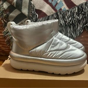 F/w 2022 Classic Maxi Mini Metallic boot